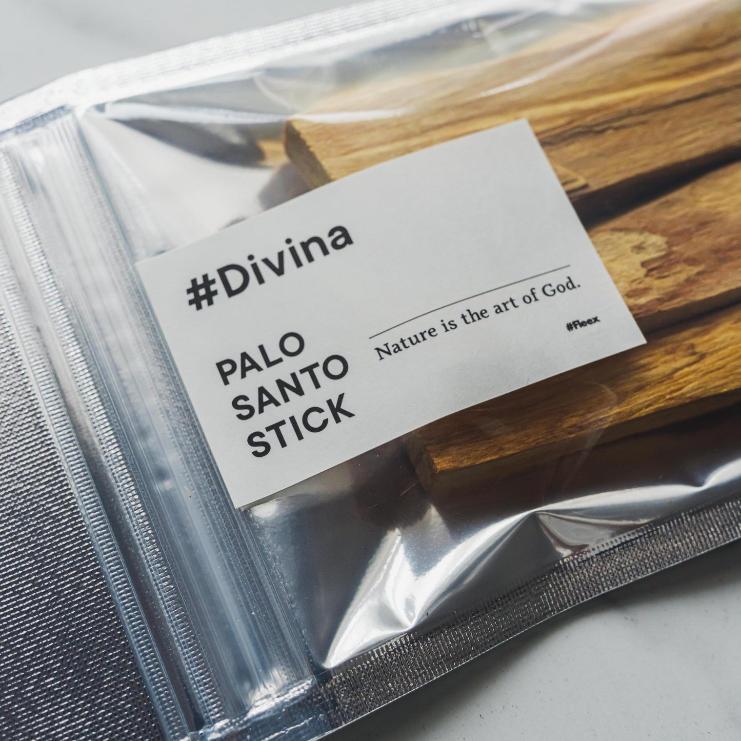 #Divina(ディヴィーナ)パロサントスティック(4本入り)